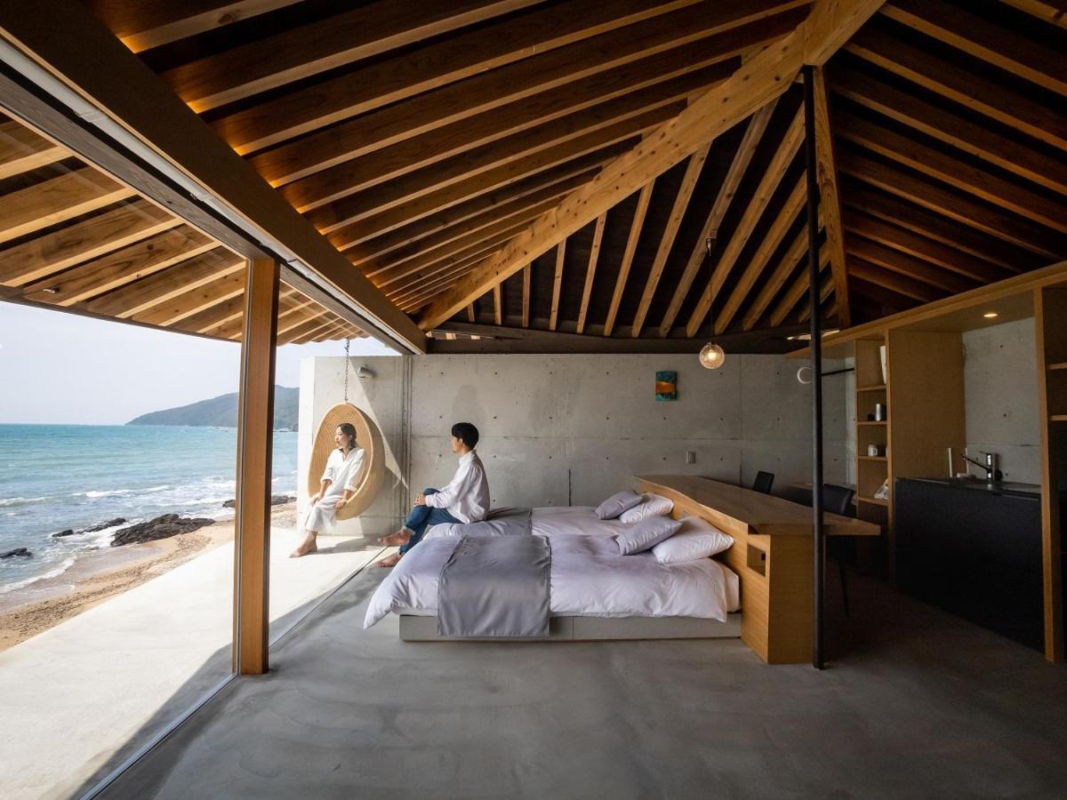 Denpaku The Beachfront Mijora Амами Екстериор снимка